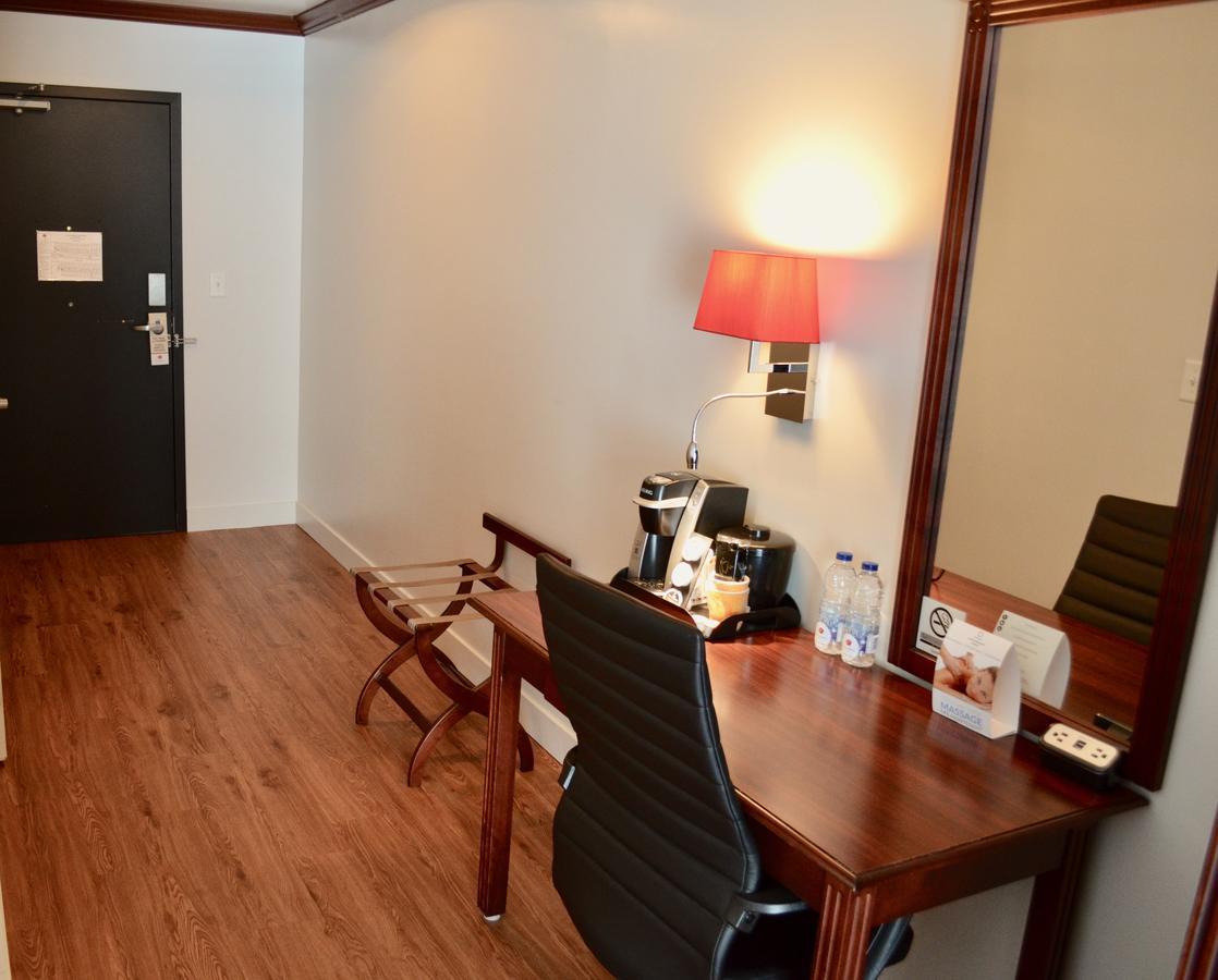Hotel Le Floral Sherbrooke Esterno foto