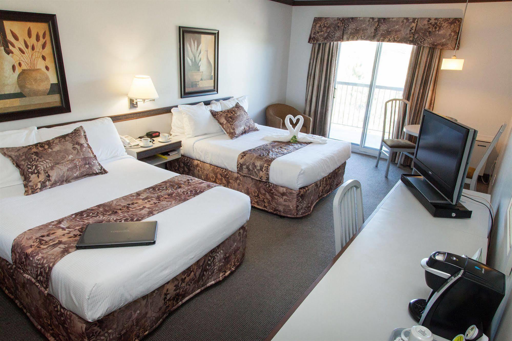 Hotel Le Floral Sherbrooke Esterno foto